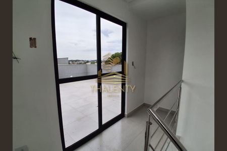 5_photo/94dcfacdc5.dfdf3a77207432af-ATLAS-36dd9432-c67f-4202-8dde-aa7d260152f6.jpg de casa de condomínio à venda com 3 quartos, 122m² em Uberaba, Curitiba