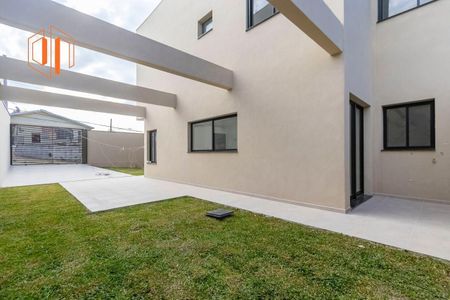 5_photo/94dcfaceb3.ce766310ac70d149-ATLAS-c1da7716-f1da-46be-abb2-a4554baa705e.jpg de casa à venda com 3 quartos, 145m² em Uberaba, Curitiba