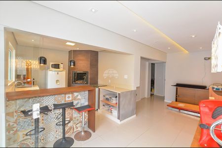 4_photo/94dcfacecf.638b34ff0fe22444-ATLAS-07eaed4d-2ab0-45ae-bcd4-01db5fc0e22b.jpg de casa à venda com 5 quartos, 290m² em Uberaba, Curitiba