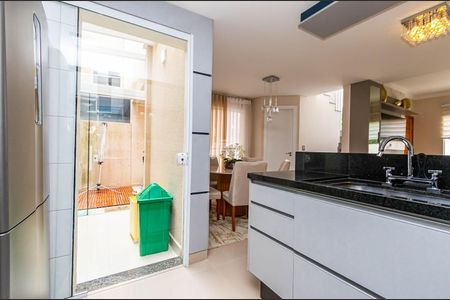 10_photo/94dcfacf6b.69d8939655286831-ATLAS-15c37cf2-97e3-4843-81e0-8414ef02e4b8.jpg de casa à venda com 3 quartos, 150m² em Uberaba, Curitiba