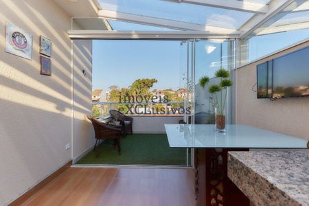 5_photo/94dcfacf6b.c138c72070bc8d83-ATLAS-25c71265-741d-4a0f-989e-947e8d1722fc.jpg de casa à venda com 3 quartos, 112m² em Uberaba, Curitiba