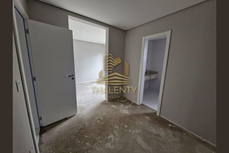 11_photo/94dcfacf6d.c405d9b7cdaa4033-ATLAS-307a7f6e-8b65-4ccf-9fba-b9a69ba777fd.jpg de casa de condomínio à venda com 3 quartos, 145m² em Uberaba, Curitiba