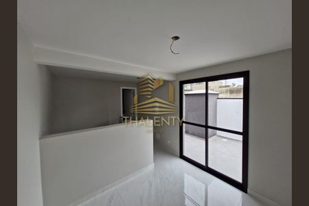 5_photo/94dcfacf6d.c405d9b7cdaa4033-ATLAS-85cfe0d2-58d8-4f17-a651-1277994feafb.jpg de casa de condomínio à venda com 3 quartos, 145m² em Uberaba, Curitiba