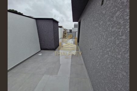 9_photo/94dcfacf6d.c405d9b7cdaa4033-ATLAS-b1dfb5cf-e406-438b-b571-c1a4df041b41.jpg de casa de condomínio à venda com 3 quartos, 145m² em Uberaba, Curitiba