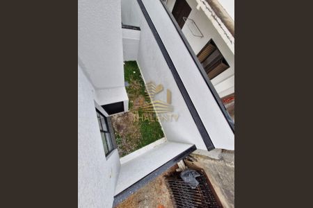 8_photo/94dcfacf6d.c405d9b7cdaa4033-ATLAS-df8f4a61-8fe7-4c71-a143-34b09217f986.jpg de casa de condomínio à venda com 3 quartos, 145m² em Uberaba, Curitiba