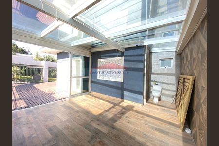 2_photo/94dcfacfd1.777899b2c09bdc5f-ATLAS-02c555f8-cabd-4041-b97e-b1b80746db56.jpg de casa à venda com 3 quartos, 260m² em Uberaba, Curitiba