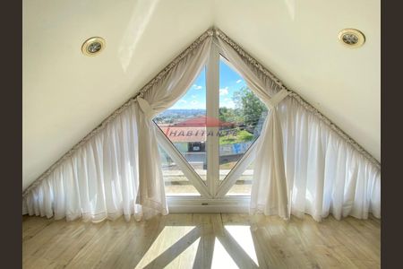 5_photo/94dcfacfd1.777899b2c09bdc5f-ATLAS-14dce956-ed00-48c1-a9df-a8b3788b5fc2.jpg de casa à venda com 3 quartos, 260m² em Uberaba, Curitiba