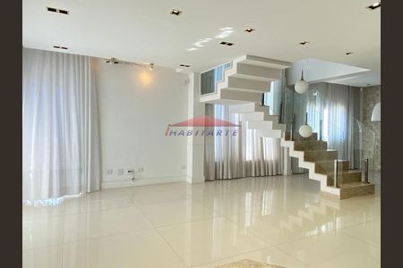 7_photo/94dcfacfd1.777899b2c09bdc5f-ATLAS-15de826e-a8c3-4aeb-a1ec-87b6f8797aac.jpg de casa à venda com 3 quartos, 260m² em Uberaba, Curitiba