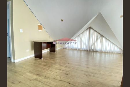 11_photo/94dcfacfd1.777899b2c09bdc5f-ATLAS-43003eca-e7dc-4001-9bb0-be2feefd221f.jpg de casa à venda com 3 quartos, 260m² em Uberaba, Curitiba