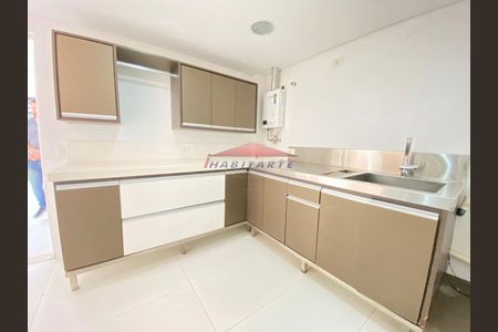 8_photo/94dcfacfd1.777899b2c09bdc5f-ATLAS-77a296fa-1426-41d2-ab91-ed07e9f2ca8f.jpg de casa à venda com 3 quartos, 260m² em Uberaba, Curitiba