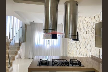 37_photo/94dcfacfd1.777899b2c09bdc5f-ATLAS-8d0cbcf4-185d-476b-80cc-65f395765b5f.jpg de casa à venda com 3 quartos, 260m² em Uberaba, Curitiba