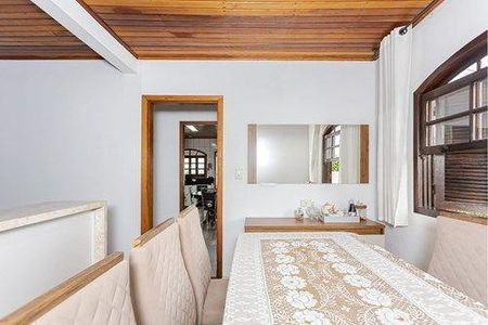 31_photo/94dcfad147.5afd90b9c05d4dec-ATLAS-1a32c2c1-2a45-49f6-ba6f-a9668d08b9be.jpg de casa à venda com 5 quartos, 260m² em Boqueirão, Curitiba