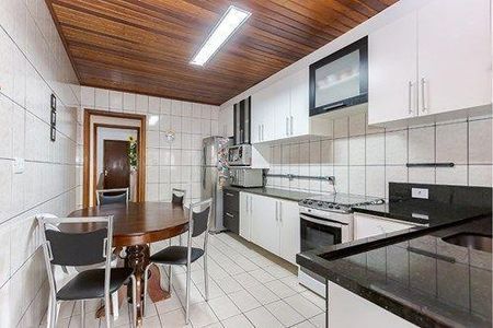 13_photo/94dcfad147.5afd90b9c05d4dec-ATLAS-fe2ada39-aacb-4322-87c6-fb843bb38570.jpg de casa à venda com 5 quartos, 260m² em Boqueirão, Curitiba