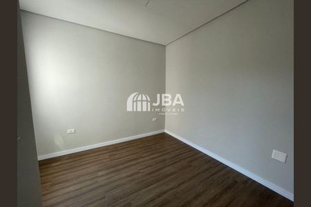 5_photo/94dcfad193.0f81dd1a9a4f6ffb-ATLAS-7d263fe8-232e-46ae-b958-8d3632fe573e.jpg de casa à venda com 3 quartos, 125m² em Uberaba, Curitiba