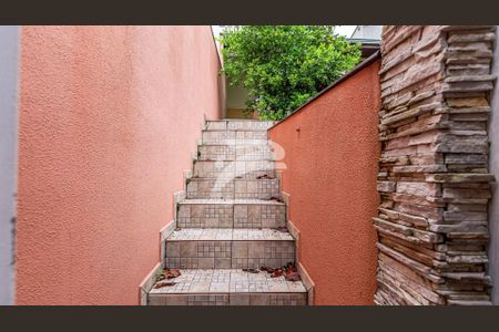 5_photo/94dcfad1df.0a7f7bca2ccc7405-ATLAS-211f28fe-984f-4022-80c2-d04b914423e3.jpg de casa à venda com 4 quartos, 168m² em Uberaba, Curitiba