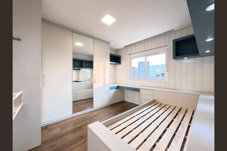 6_photo/94dcfad22b.8e241acf4c0e9a39-ATLAS-23e045d3-e540-4f74-b05d-eaf8bd25a06d.jpg de casa à venda com 3 quartos, 210m² em Uberaba, Curitiba