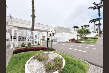 4_photo/94dcfad22b.8e241acf4c0e9a39-ATLAS-4cf5bc80-0a19-467d-9cf5-0ca723d2f235.jpg de casa à venda com 3 quartos, 210m² em Uberaba, Curitiba