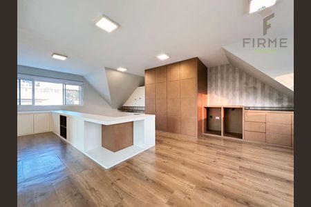 33_photo/94dcfad22b.8e241acf4c0e9a39-ATLAS-50cf41fb-bb5d-44fe-b7fb-6f7369d18f0e.jpg de casa à venda com 3 quartos, 210m² em Uberaba, Curitiba