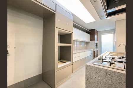 1_photo/94dcfad22b.8e241acf4c0e9a39-ATLAS-8c19d074-31e7-4ec7-ba0d-9242258325a7.jpg de casa à venda com 3 quartos, 210m² em Uberaba, Curitiba