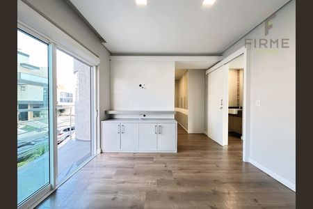 27_photo/94dcfad22b.8e241acf4c0e9a39-ATLAS-95ac0bf9-3e65-43c8-9aee-d20ba9cfae4d.jpg de casa à venda com 3 quartos, 210m² em Uberaba, Curitiba