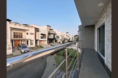 25_photo/94dcfad22b.8e241acf4c0e9a39-ATLAS-db0a3c4c-ac69-4b2d-94c4-4ec6cc8d72fe.jpg de casa à venda com 3 quartos, 210m² em Uberaba, Curitiba