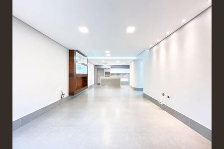 2_photo/94dcfad22b.8e241acf4c0e9a39-ATLAS-e2912c37-6d19-4fac-9ff8-b2d1ded52d0d.jpg de casa à venda com 3 quartos, 210m² em Uberaba, Curitiba