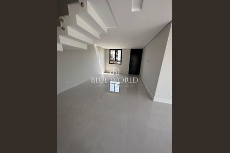 10_photo/94dcfad231.aa0f063c1fd7eb53-ATLAS-df5a75e5-dbe2-42f6-aaa6-08f8b005bcc5.jpg de casa de condomínio à venda com 3 quartos, 226m² em Uberaba, Curitiba