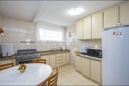 6_photo/94dcfad2b5.cc7236c2711dd29d-ATLAS-f551f5d5-e373-4096-b92b-30d492e08d14.jpg de casa à venda com 3 quartos, 144m² em Uberaba, Curitiba