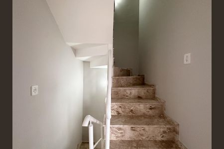 8_photo/94dcfad36d.65305d1007a65bb2-ATLAS-4477530c-75bb-4073-be02-edd4efdf8c6a.jpg de casa à venda com 3 quartos, 99m² em Uberaba, Curitiba