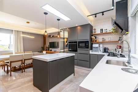 10_photo/94dcfad3a5.e1d2c46bde3eb79c-ATLAS-6faeed8a-9d28-4ccc-8762-e720ebba8889.jpg de casa à venda com 3 quartos, 130m² em Uberaba, Curitiba