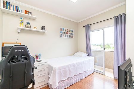 29_photo/94dcfad3a5.e1d2c46bde3eb79c-ATLAS-df22ba72-ecd0-40f8-9c4e-ddd3d2a4222f.jpg de casa à venda com 3 quartos, 130m² em Uberaba, Curitiba