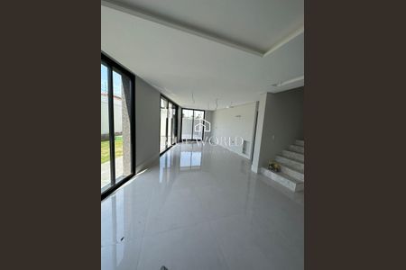 5_photo/94dcfad3b5.aa0f063c1fd7eb53-ATLAS-c5dd5969-ef0c-471c-ab80-2e38e034d58c.jpg de casa de condomínio à venda com 3 quartos, 226m² em Uberaba, Curitiba