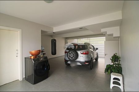 15_photo/94dcfad3b5.f3799f84f263c902-ATLAS-b0ac651a-8619-40ab-bb4b-f3635a5e404d.jpg de casa para alugar com 3 quartos, 296m² em Uberaba, Curitiba