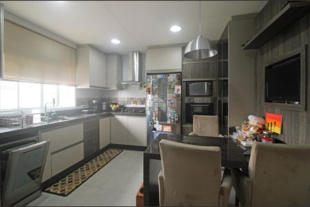 7_photo/94dcfad3b5.f3799f84f263c902-ATLAS-fd4c688b-de11-4e32-89cf-f17f65c7ad69.jpg de casa para alugar com 3 quartos, 296m² em Uberaba, Curitiba