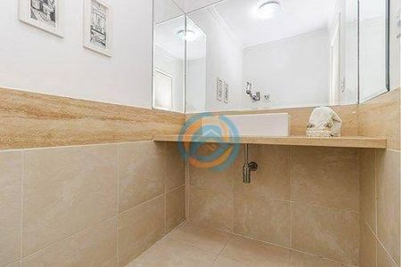 19_photo/94dcfad63b.201b5df007c8fb6e-ATLAS-74832b5f-eb32-411e-9dca-caa0f7432551.jpg de casa à venda com 4 quartos, 250m² em Boqueirão, Curitiba