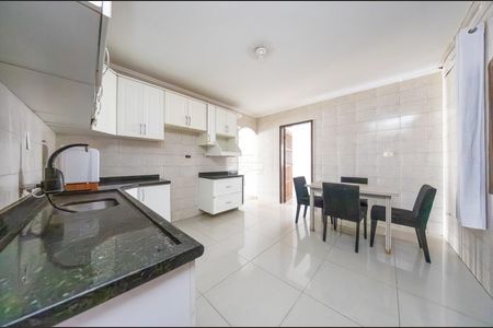 9_photo/94dcfadd4f.11090614a7efe412-ATLAS-9d421945-d53f-4e3a-a2d4-4bef3c8e851a.jpg de casa para alugar com 6 quartos, 405m² em Boqueirão, Curitiba