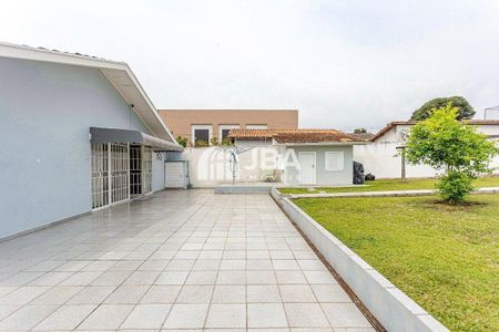 8_photo/94dcfae009.8dcc28213321b9fb-ATLAS-73831042-4d03-434a-88e5-ffa13a5a9e65.jpg de casa à venda com 5 quartos, 265m² em Boqueirão, Curitiba