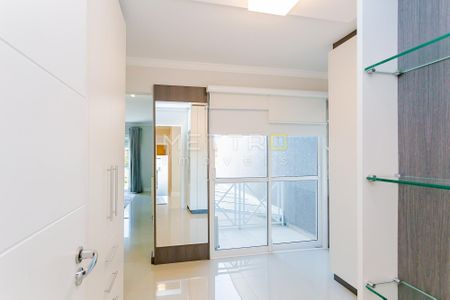 12_photo/94dcfae033.b0a88cb1fafa113c-ATLAS-132ca601-4dc1-4013-8751-f856428c8e57.jpg de casa à venda com 4 quartos, 291m² em Hauer, Curitiba