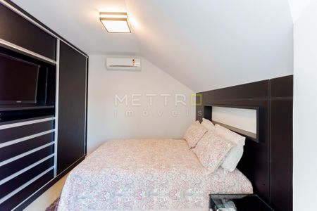 2_photo/94dcfae033.b0a88cb1fafa113c-ATLAS-18658d7a-d36b-4582-97e5-e3dd58a0b538.jpg de casa à venda com 4 quartos, 291m² em Hauer, Curitiba