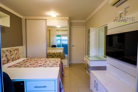 32_photo/94dcfae033.b0a88cb1fafa113c-ATLAS-d01ddca8-0c4e-4ad4-b012-ed92fb147f08.jpg de casa à venda com 4 quartos, 265m² em Hauer, Curitiba