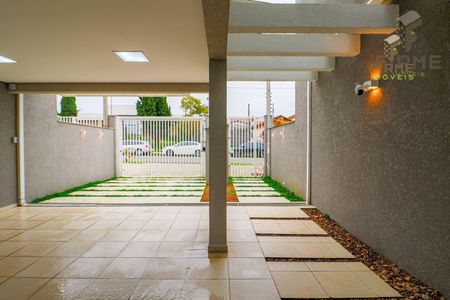 3_photo/94dcfae033.b0a88cb1fafa113c-ATLAS-f6aef6a0-fb12-4bfd-9f11-e60a8b6a5fae.jpg de casa à venda com 4 quartos, 265m² em Hauer, Curitiba