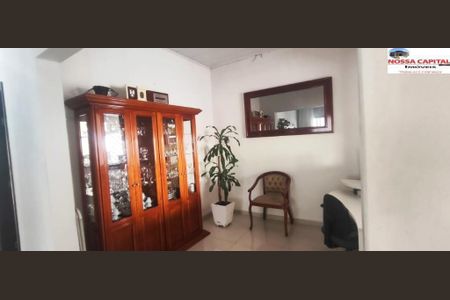 15_photo/94dcfae17f.3e17dd54367235b6-ATLAS-fa756410-ff39-45c4-8604-1b3e609159d1.jpg de casa à venda com 4 quartos, 240m² em Boqueirão, Curitiba