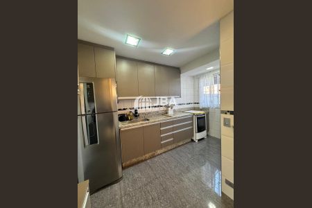 7_photo/94dcfaeae3.ae3d86bef28e162d-ATLAS-413c3f91-2b4e-46c4-93df-725888f20ddd.jpg de casa à venda com 0 quarto, 75m² em Uberaba, Curitiba