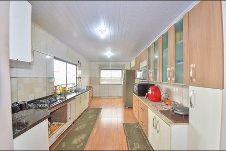 5_photo/94dcfaeda9.5820dc4e695f5414-ATLAS-91bf3fc3-3ad7-48a3-b08f-68e7442221af.jpg de casa à venda com 2 quartos, 340m² em Boqueirão, Curitiba