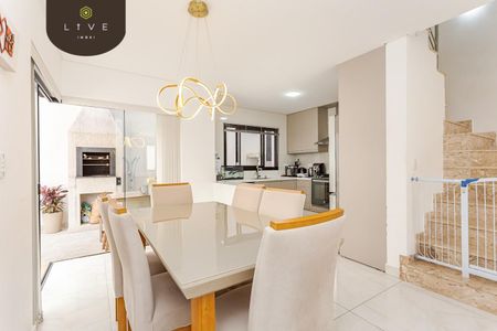 5_photo/94dcfaf77d.8d9d2e8c4e07ca84-ATLAS-fed0bbc4-089d-486b-925d-2bc7ba696715.jpg de casa à venda com 3 quartos, 94m² em Boqueirão, Curitiba