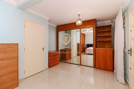 32_photo/94dcfaf899.9ce51cbea16951ae-ATLAS-96f33197-b293-4d09-a98f-5d33d65df151.jpg de casa à venda com 4 quartos, 101m² em Boqueirão, Curitiba