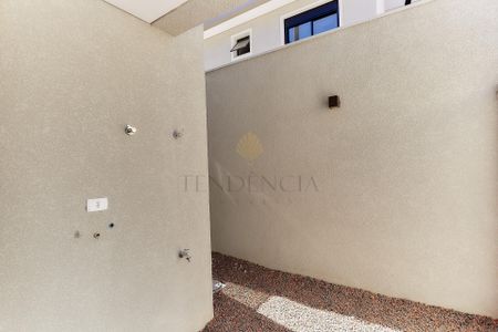 21_photo/94dcfaf8cb.da96a1a17422ca13-ATLAS-356243b5-6b64-41a9-bb75-03f24bf6817b.jpg de casa à venda com 3 quartos, 108m² em Boqueirão, Curitiba