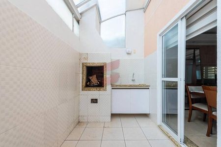 11_photo/94dcfafc3b.50dcffd0bfa00027-ATLAS-e5e43110-5344-46c5-b002-1c6a59472cee.jpg de casa à venda com 3 quartos, 151m² em Boqueirão, Curitiba