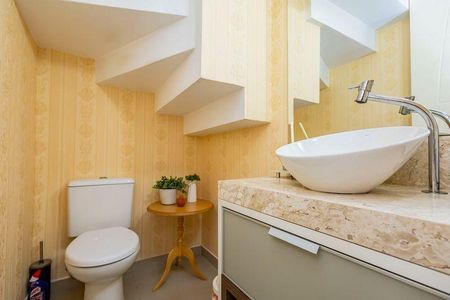 10_photo/94dcfafc75.46589d41d5a907b0-ATLAS-d76602ad-ed4d-47d4-b430-4580d3b301f2.jpg de casa à venda com 3 quartos, 127m² em Boqueirão, Curitiba