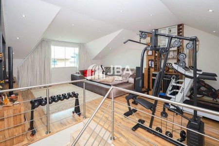 4_photo/94dcfafc7f.23351eba74f1df34-ATLAS-37865bcc-5997-4a61-adfb-cb6544717c42.jpg de casa à venda com 3 quartos, 173m² em Boqueirão, Curitiba